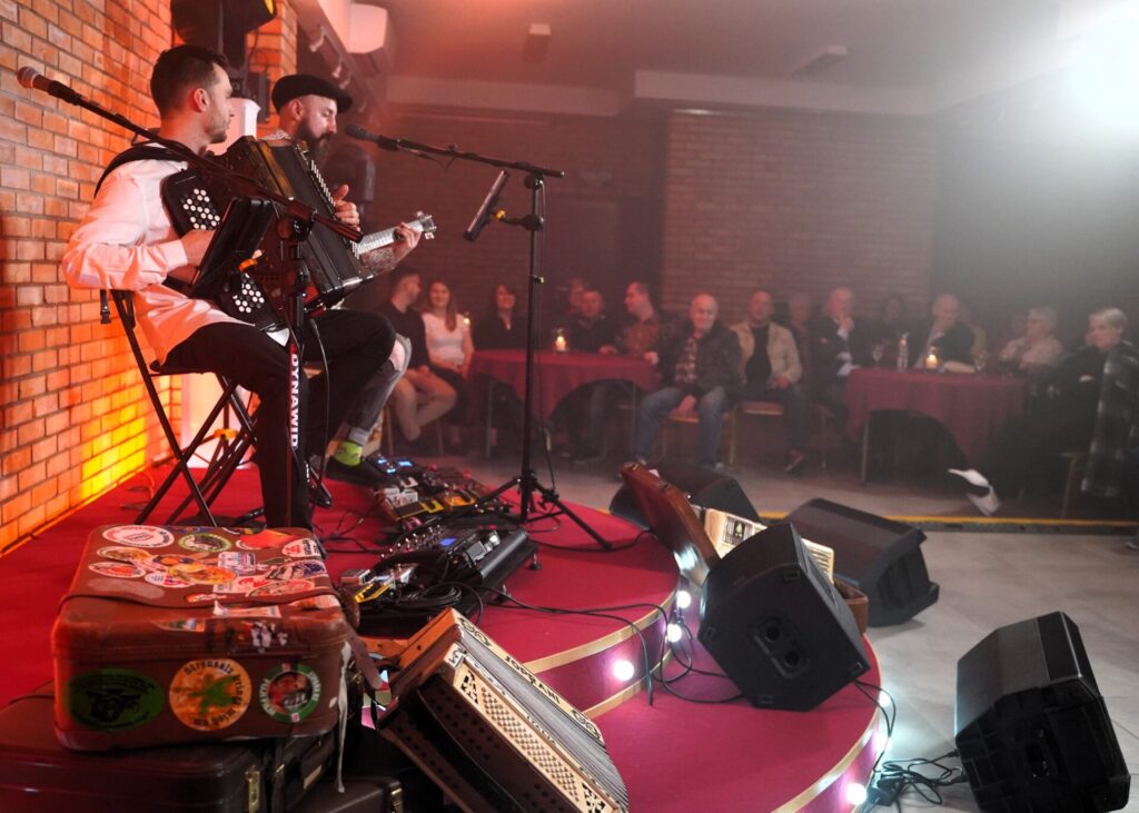 KONCERT 